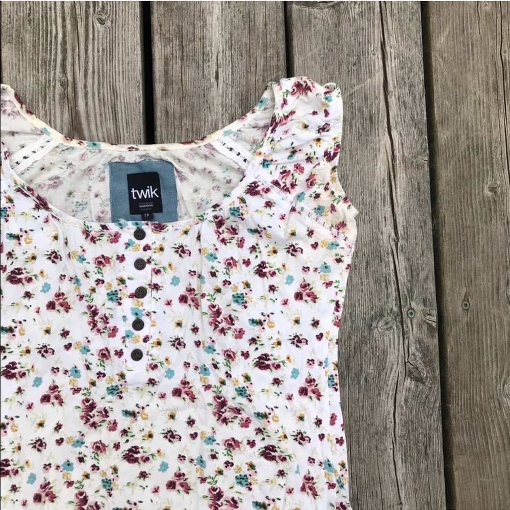 Flowery T-Shirt